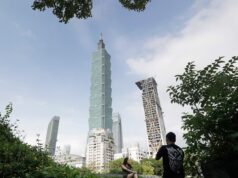 Subida de Alex Honnold ao arranha-céu Taipei 101 atrasada em 24 horas