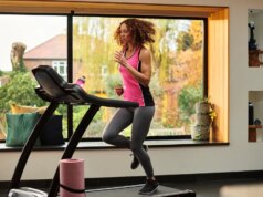 Corra em direção às suas metas de condicionamento físico para 2026 com estes quatro exercícios em esteira de alto impacto