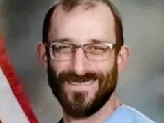 Enfermeira de UTI morta por agentes federais "queria fazer a diferença," mentor diz