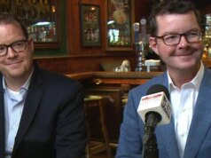 26/05: A comida para viagem: autores Brody e Luke Mullins