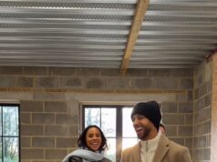 Rochelle Humes leva os fãs para dentro do prédio de sua ‘casa para sempre’ após dois anos de trabalho na nova mansão