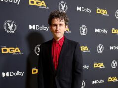A estrela de Harry Potter, Harry Melling, está a mundos de distância de Dudley Dursley enquanto se mistura com celebridades no Administrators Guild of America Awards depois de promover um filme de romance homosexual pornográfico