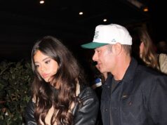 Zac Efron é visto na festa do Tremendous Bowl com a estrela do America’s Obtained Expertise, Angelina Inexperienced