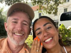 Os co-estrelas de Benidorm, Adam Gillen e Laila Zaidi, se casam na vida actual enquanto se casam na Prefeitura de Hackney