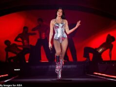 Dua Lipa fala sobre a realidade ‘dura’ da longa distância depois de passar um ano em turnê longe do noivo Callum Turner: ‘Relacionamentos mudam com a distância’