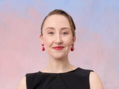 Erin Doherty ganha o prêmio de Melhor Efficiency Coadjuvante ao se juntar à colega britânica Rebecca Corridor na cerimônia do Unbiased Spirit Awards em Los Angeles