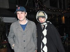 Paul Mescal faz uma pausa no papel de Paul McCartney enquanto ele e sua namorada Gracie Abrams partem da exibição repleta de estrelas do documentário da estrela dos Beatles