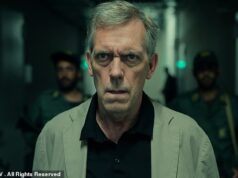 Hugh Laurie é arrastado para uma amarga disputa contra o sionismo depois de prestar homenagem a seu amigo produtor de TV israelense que foi encontrado morto em um quarto de lodge