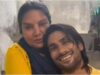 Shabana compartilha momento com Prateik, filho de Smita Patil