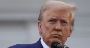 Militares dinamarqueses evacuam tripulação de submarino dos EUA em meio a tensões sobre a tentativa de Trump de assumir o controle da Groenlândia