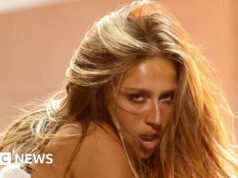 A cantora canadense Tate McRae enfrenta reação negativa por promover o time dos EUA