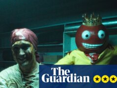 Revisão de V/H/S/Halloween – muitas invenções terríveis na mais recente ajuda da envolvente antologia de terror