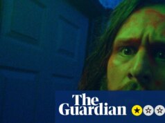 Crítica de Jimmy e Stiggs – fio splatterpunk de invasão alienígena entorpecente e tolo