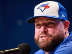 O técnico dos Blue Jays, John Schneider, quer que o ‘Canadá ganhe as Olimpíadas’