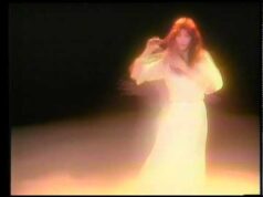 Ensaio: O outro banger de Kate Bush que merece um retorno agora
