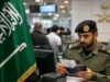 Arábia Saudita alerta sobre multa de SR50.000 por atraso de visto não declarado, risco de prisão e deportação
