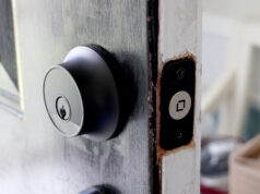 Encontrei um bloqueio inteligente oculto que é tão fácil quanto tocar para pagar