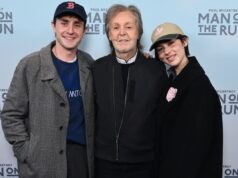 Paul Mescal posa com Gracie Abrams na exibição do documentário de Paul McCartney