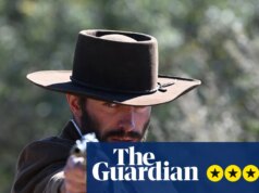 Crítica do Frontier Crucible – Armie Hammer faz um retorno de atuação cauteloso em um faroeste falante e lento