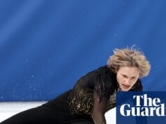 Ilia Malinin cai duas vezes enquanto Shaidorov, do Cazaquistão, surpreende o campo pelo ouro olímpico