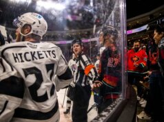 Joe Hicketts aproveita an opportunity de jogar pelo Kings contra o Kraken