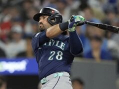 Relatórios: Reds assinam 3B Eugenio Suarez para acordo de reunião de 1 ano