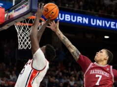 Nº 21 do Arkansas em busca de vingança recebendo o lento Auburn