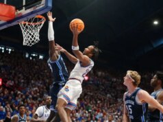 Resumo dos 25 principais: o 14º lugar do Kansas captura o confronto dos 12 grandes com o 13º lugar da BYU