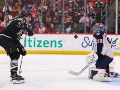 Elvis Merzlikins e Blue Jackets derrotam Devils pela 6ª vitória consecutiva