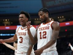 Texas, esperando atingir o pico na hora certa, encontra a derrapada LSU