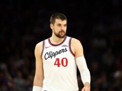 Relatório: Clippers enviam C Ivica Zubac para o Pacers, acerta duas escolhas no primeiro turno