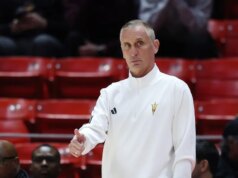 JT Toppin sai ferido quando o número 13 da Texas Tech cai para a ASU