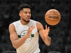 Sem maior estrela, Bucks busca continuar jogando contra os Pelicans