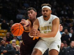 Colorado vence Arizona State atrás dos 23 pontos de Barrington Hargress