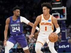 Hawks e 76ers olham para a reviravolta após entrarem no intervalo em derrapagens