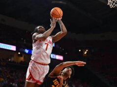Maryland, em pequena recuperação, entra em conflito com Rutgers em queda