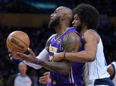 LeBron James faz história no triplo-duplo como o melhor Mavs do Lakers