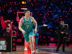 Quente antes do intervalo, o Hornets pretende continuar contra o Rockets