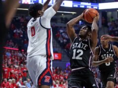 Josh Hubbard, o atirador do estado do Mississippi superou Ole Miss