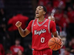 Tariq Francis, 21 pontos, a melhor pontuação do jogo, foi suficiente para Rutgers vencer Maryland