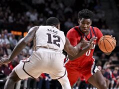 O heroísmo tardio de Rashaun Agee ajuda a Texas A&M a superar o infeliz Ole Miss