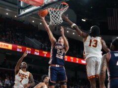 Recém-saído da derrota, número 10 de Illinois mantendo a guarda contra UCLA