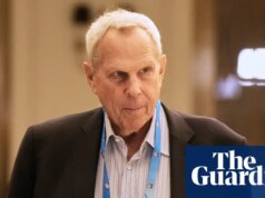 NFL investigando mensagens entre o coproprietário dos Giants, Steve Tisch e Jeffrey Epstein