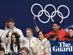 Ilia Malinin segura o ressurgimento do Japão para selar o ouro na patinação artística da equipe dos EUA