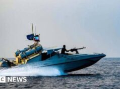 Irã está em “discussões sérias” com os EUA, diz Trump, enquanto ameaça militar se aproxima