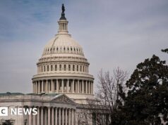 Câmara dos EUA vota para derrubar tarifas de Trump sobre o Canadá