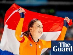 Femke Kok domina a patinação de velocidade nos 500m e acaba com as esperanças de Jackson de reter o título olímpico