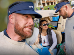 Travis Kelce verifica a mulher depois de acertá-la com uma bola de golfe