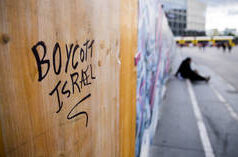 Ativistas pró-palestinos pedem protesto em antigo campo de concentração nazista