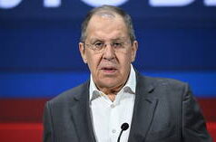 EUA querem controle complete sobre rotas globais de fornecimento de energia – Lavrov